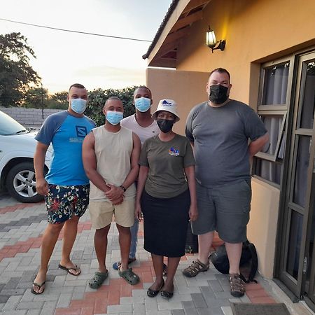 Serowe Rest & Digest B&B 외부 사진