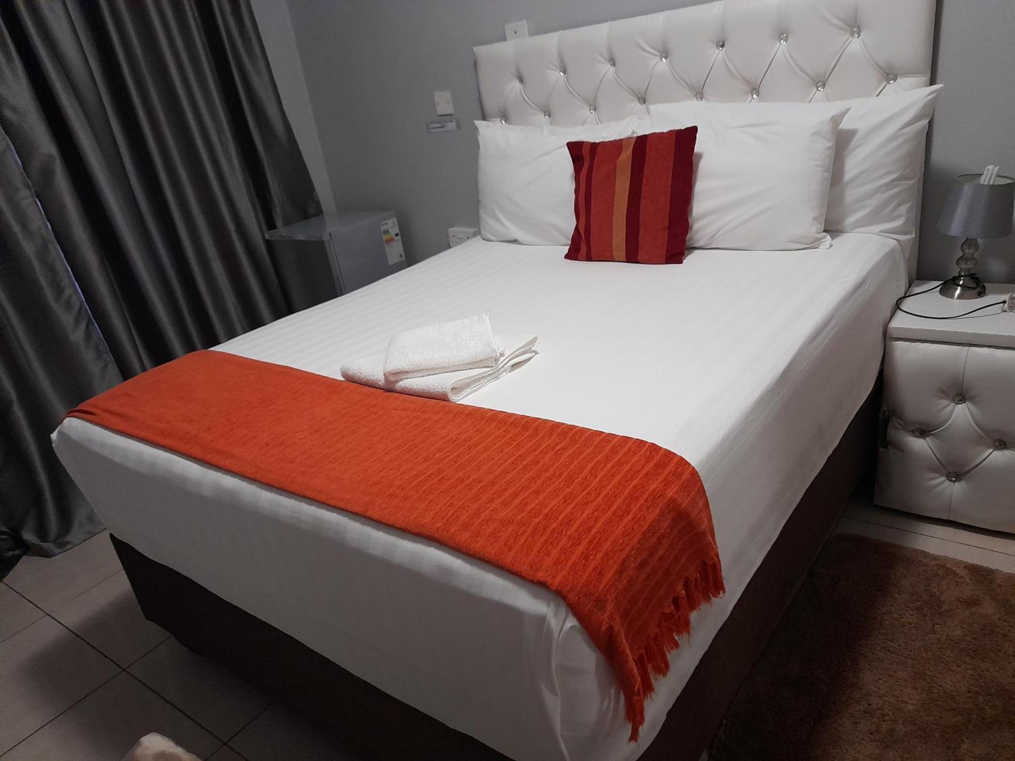 Serowe Rest & Digest B&B 외부 사진