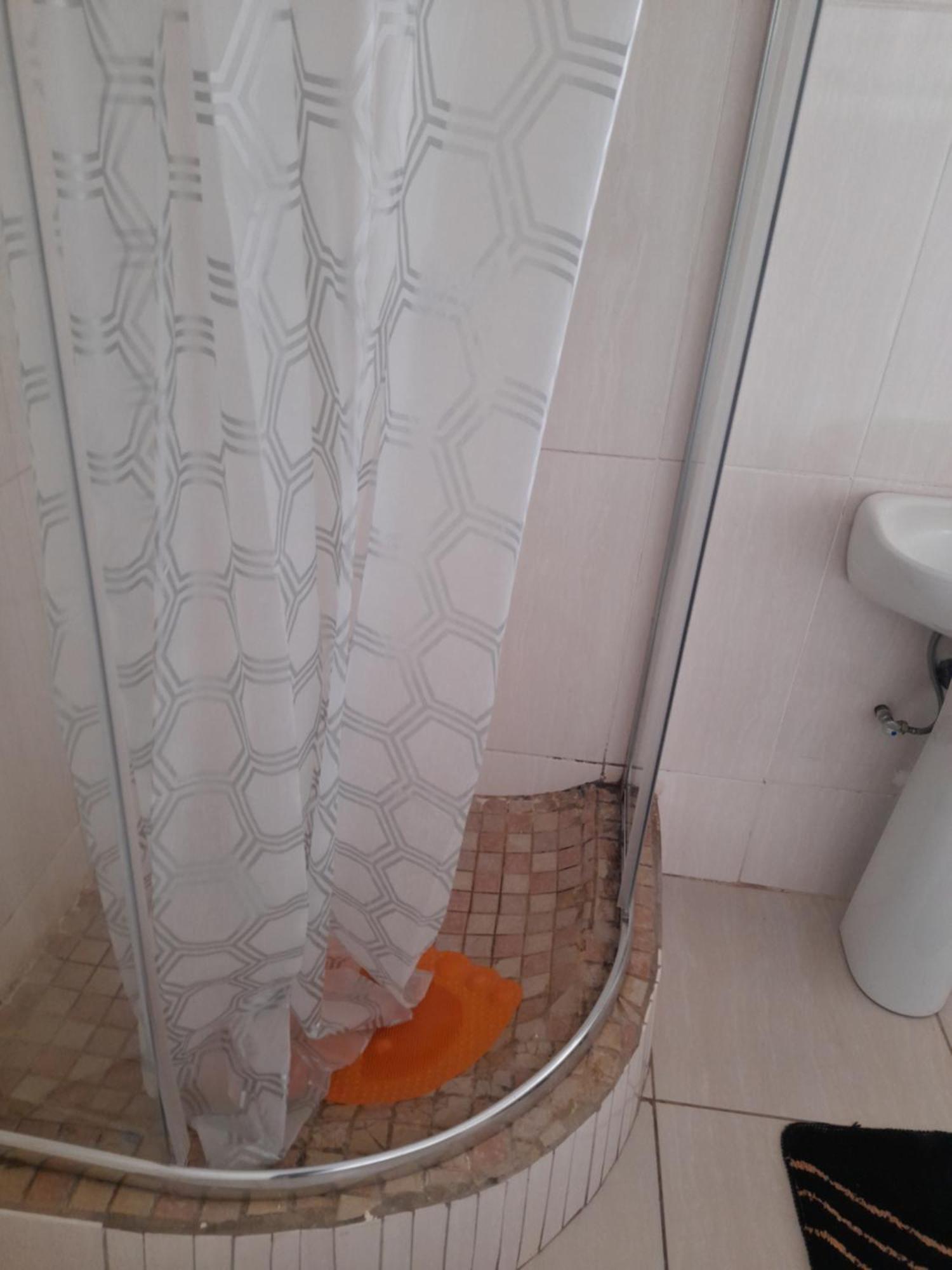 Serowe Rest & Digest B&B 외부 사진
